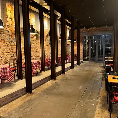 Vandrerhjem Loft Car Factory Warszawa