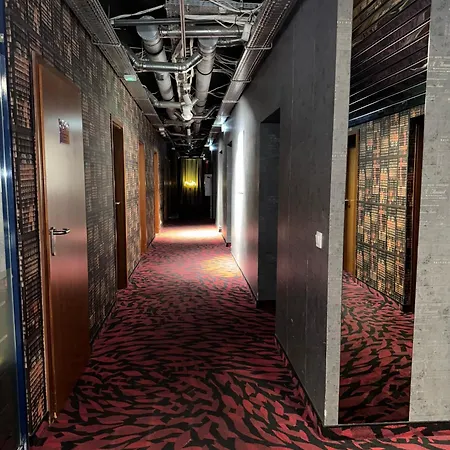 Loft Car Factory Vandrerhjem