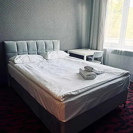 Loft Car Factory Hostal