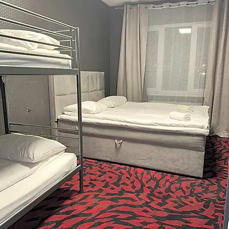 Hostal Loft Car Factory *