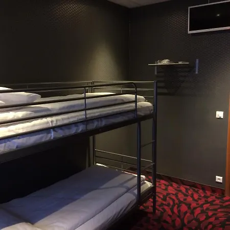 Hostel Loft Car Factory