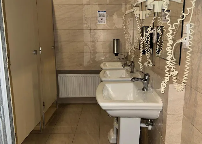 Hostel Loft Car Factory