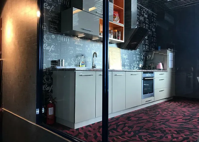 Hostel Loft Car Factory *