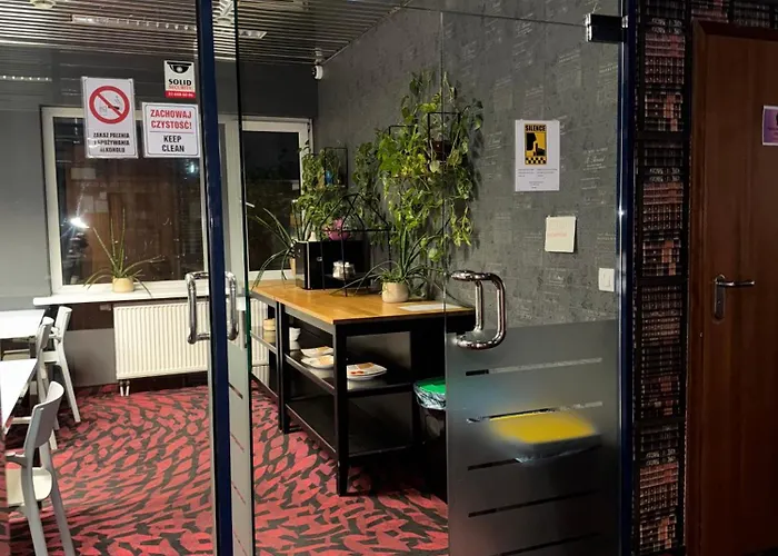 Hostel Loft Car Factory *